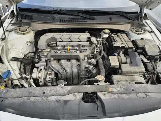 Hyundai Elantra — Фото автомобиля 10