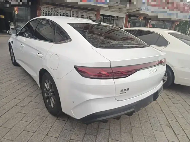 BYD Qin L — Фото автомобиля 4