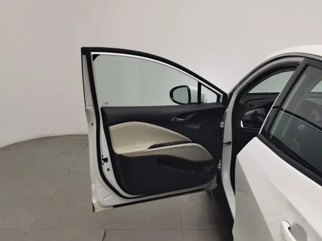Buick Velite 6 — Фото автомобиля 8