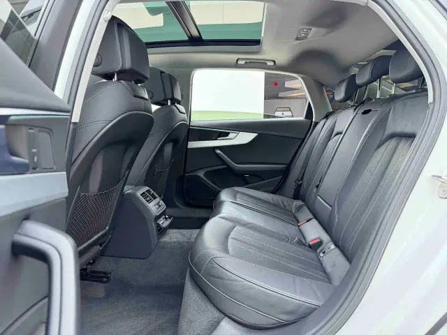Audi Audi A4L 2022 40 TFSI Luxury Dynamic — Фото автомобиля 2