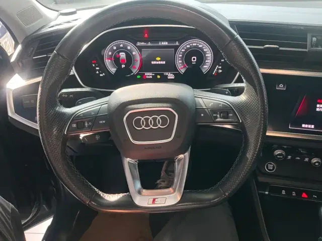 Audi Q3 Sportback — Фото автомобиля 10