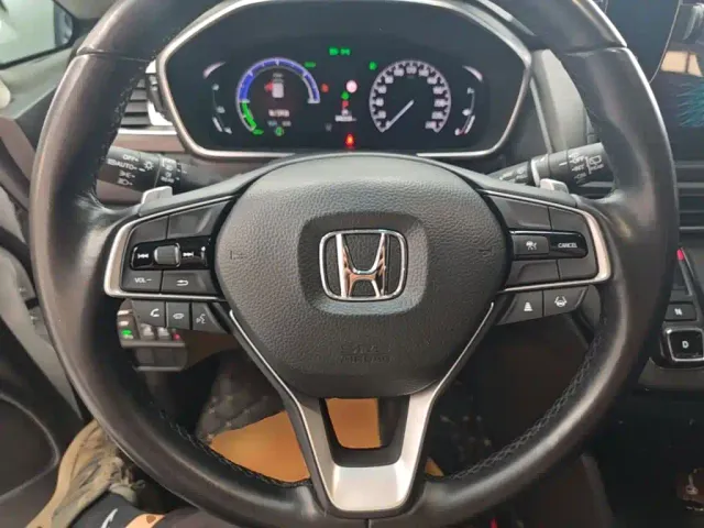 Honda Elysion — Фото автомобиля 10
