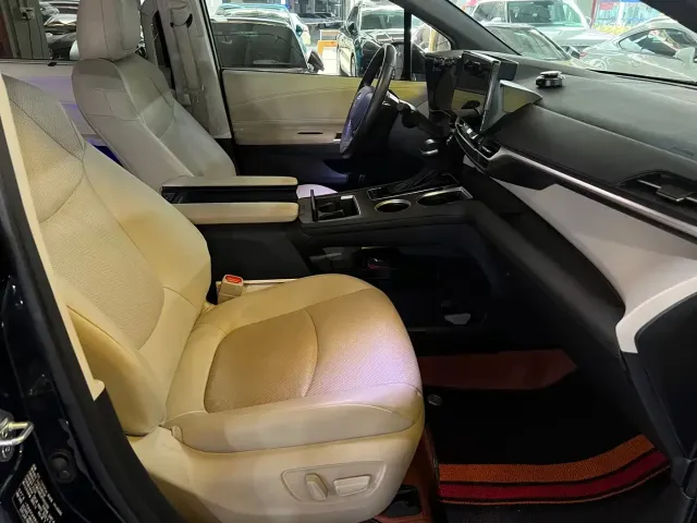 Toyota Granvia — Фото автомобиля 7