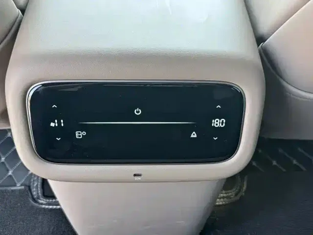 IM Motors LS8 — Фото автомобиля 14