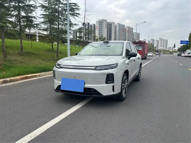 Фотография автомобиля — Leapmotor C10
