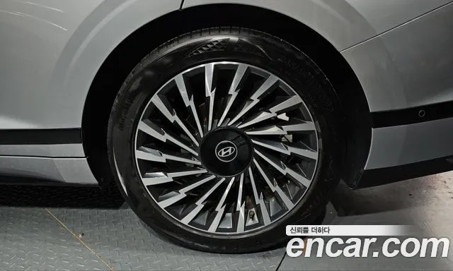 Hyundai Grandeur GN7 — Фото автомобиля 6