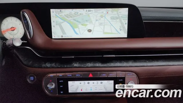 Genesis G90 Бензин 3.5 турбо AWD — Фото автомобиля 10