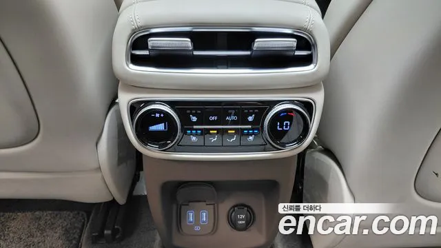 Genesis GV80 — Фото автомобиля 25