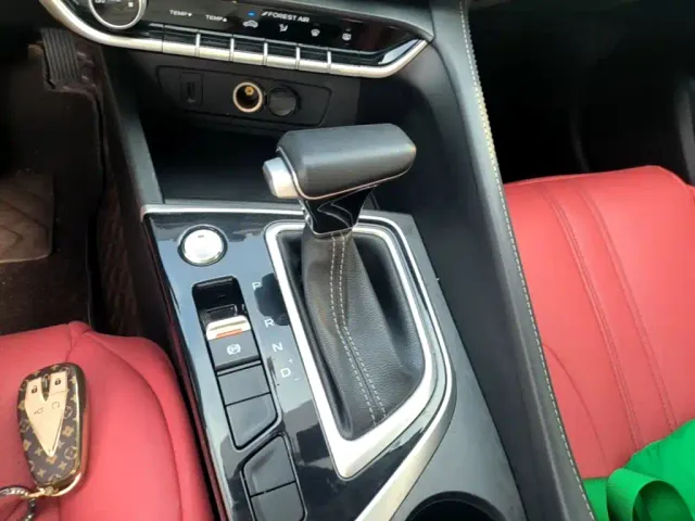 Changan Eado — Фото автомобиля 13