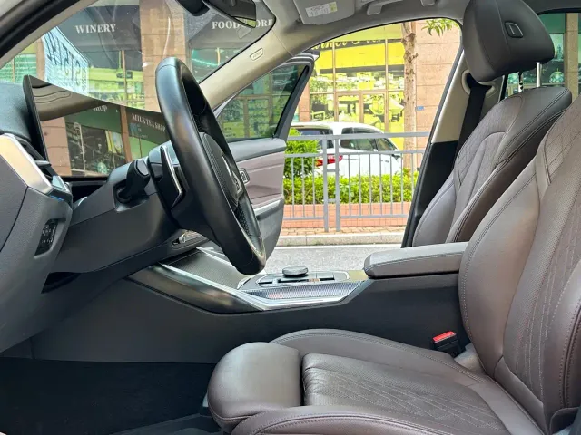 BMW 3 Series — Фото автомобиля 21