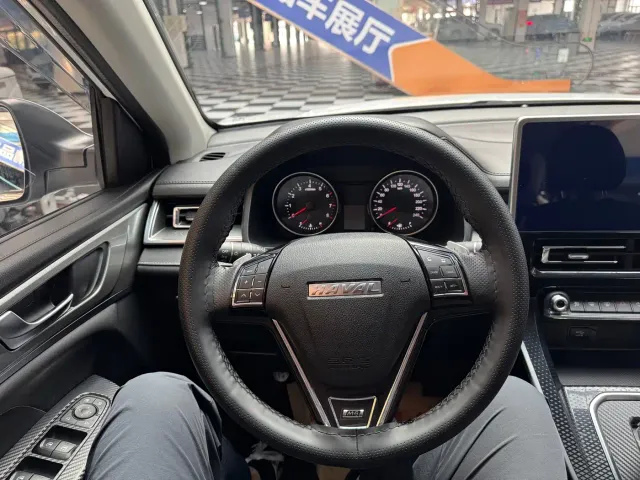 Haval M6 — Фото автомобиля 13