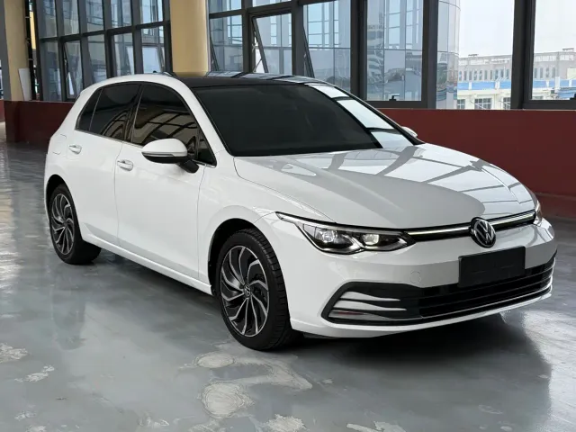 Volkswagen Golf — Фото автомобиля 3