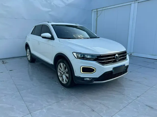 Volkswagen T-Roc — Фото автомобиля 3