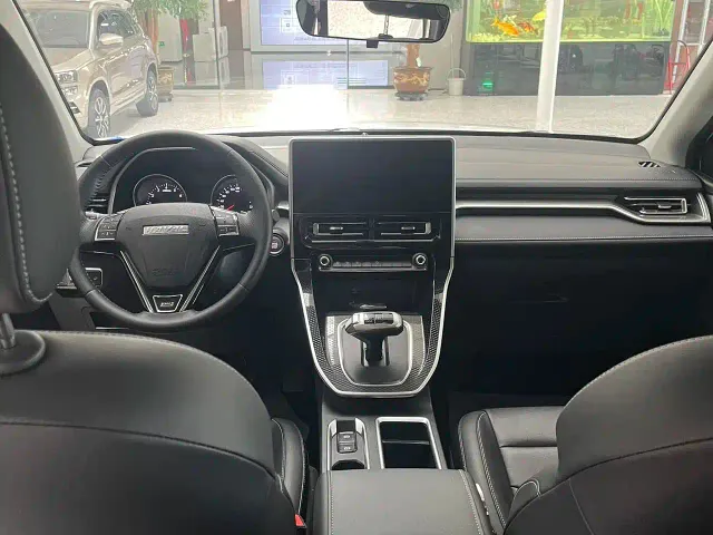 Haval M6 — Фото автомобиля 11