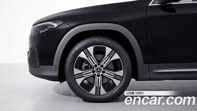 Mercedes-Benz EQB — Фото автомобиля 5