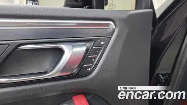 Porsche Macan — Фото автомобиля 17