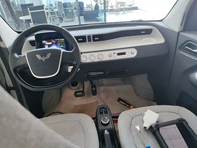Wuling Hongguang Mini EV — Фото автомобиля 9
