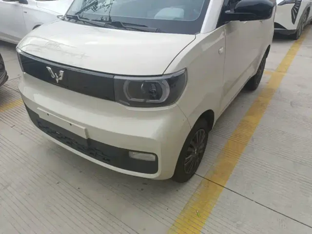 Wuling Hongguang Mini EV — Фото автомобиля 23