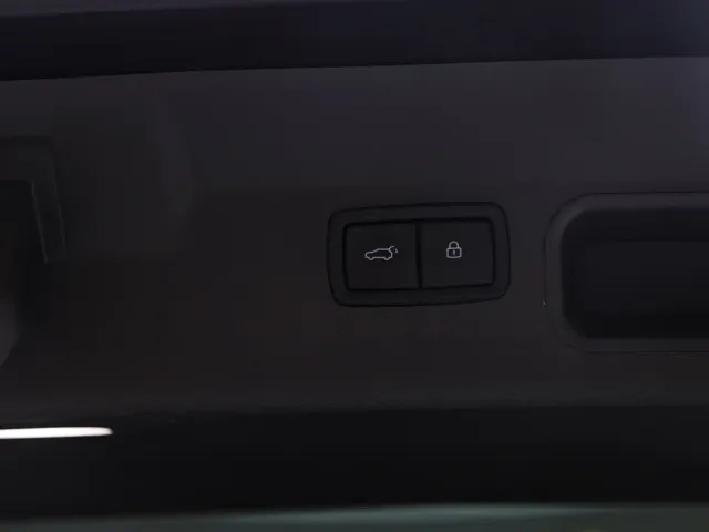 Li Auto ONE — Фото автомобиля 16