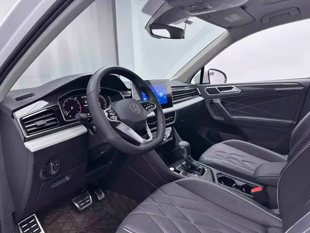 Volkswagen Tiguan L — Фото автомобиля 4