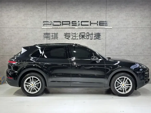 Porsche Cayenne — Фото автомобиля 4