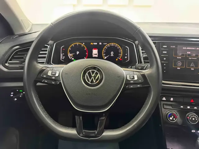Volkswagen T-Roc — Фото автомобиля 15