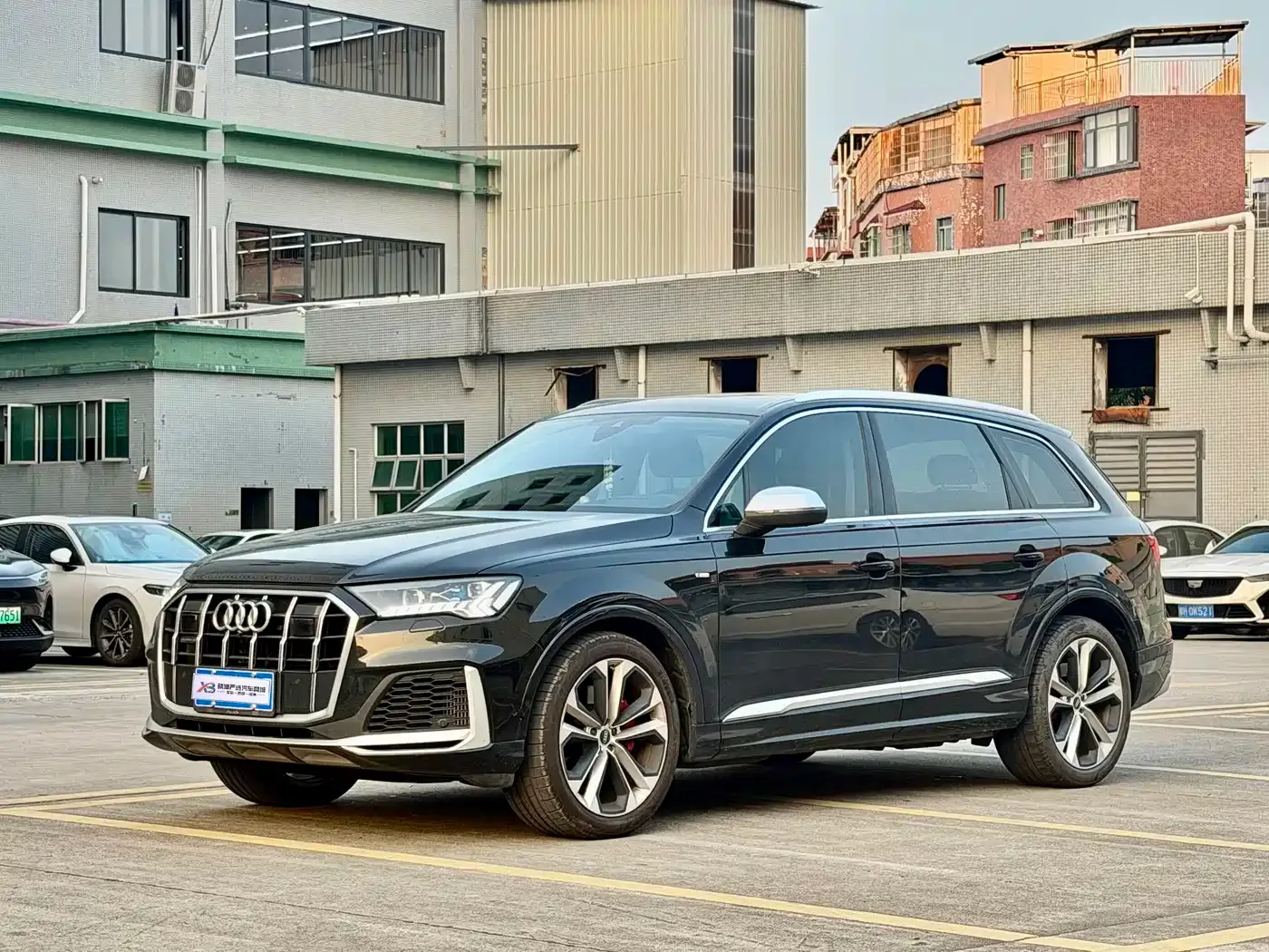Фотография автомобиля — Audi Q7