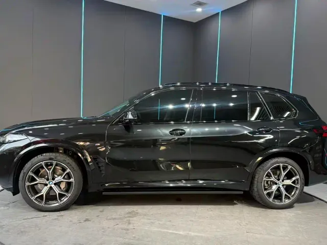 BMW X5 — Фото автомобиля 4