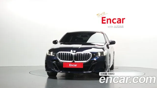 BMW 5 Series G60 — Фото автомобиля 3