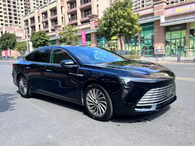 Buick LaCrosse — Фото автомобиля 3