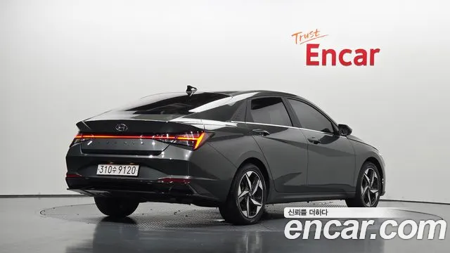 Фотография автомобиля — Hyundai Avante CN7