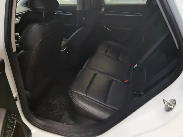 Geely Emgrand — Фото автомобиля 10