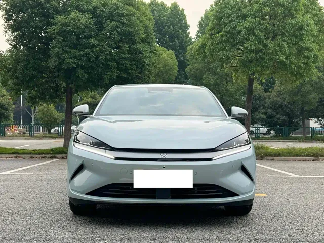 BYD Qin L — Фото автомобиля 2