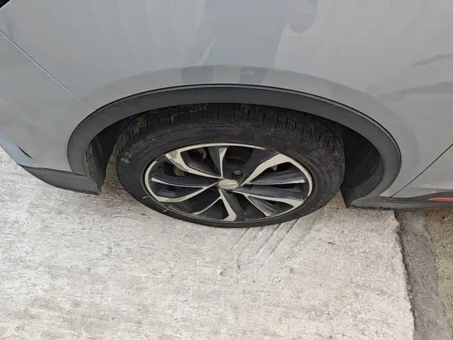 Geely Emgrand S — Фото автомобиля 22
