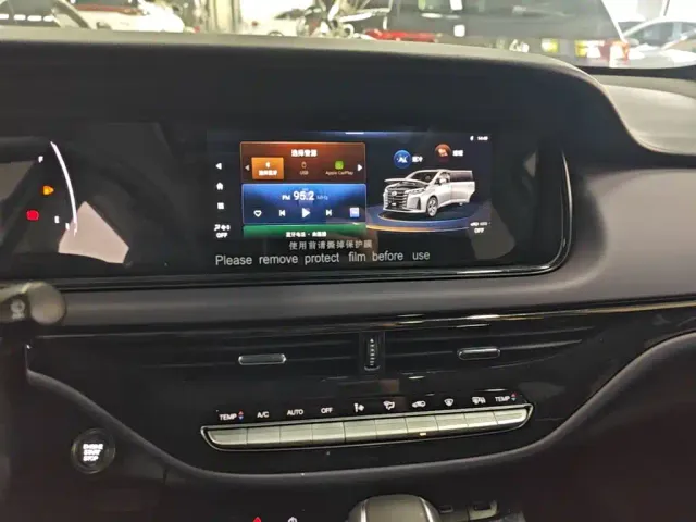 GAC Trumpchi M6 — Фото автомобиля 12