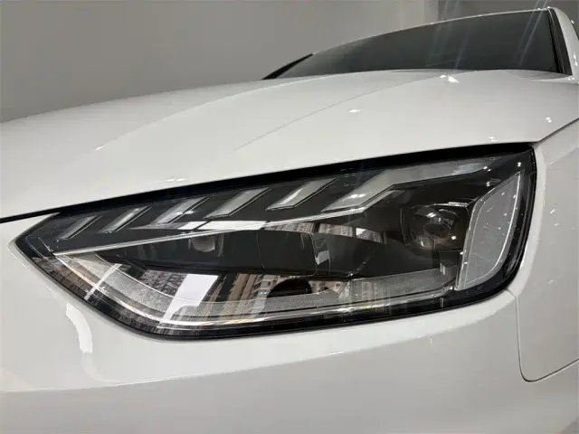 Audi A4L — Фото автомобиля 12