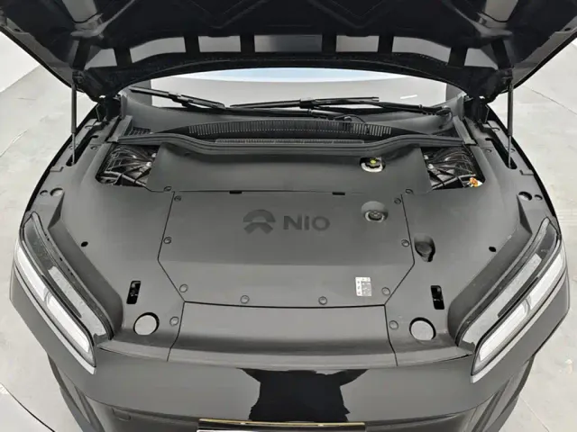 Nio ET5 Touring — Фото автомобиля 10