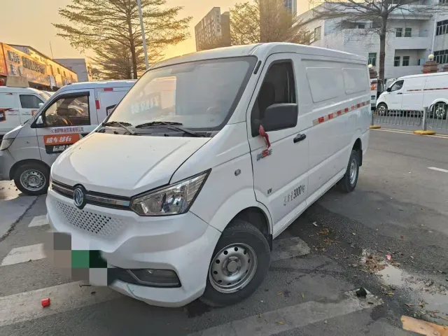 Фотография автомобиля — Dongfeng Yufeng Yufeng EM26