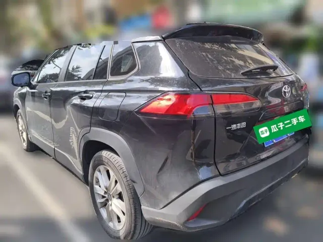 Toyota Corolla Cross — Фото автомобиля 4