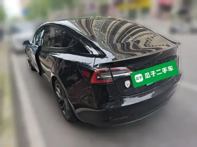 Tesla Model 3 2021 Second Facelift Performance High-Performance AWD Version — Фото автомобиля 24