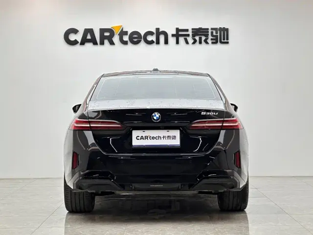 BMW 5 Series — Фото автомобиля 4