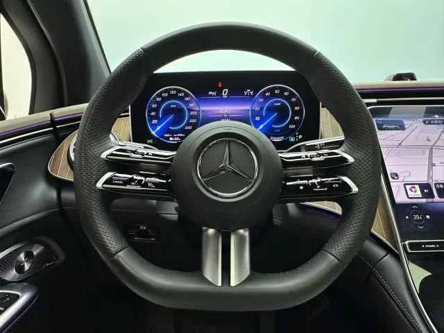 Mercedes-Benz EQE SUV — Фото автомобиля 19