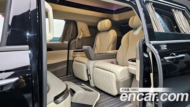 Kia Canival Новый Carnival 4 поколение Бензин 4 места Hi-Limousine — Фото автомобиля 16