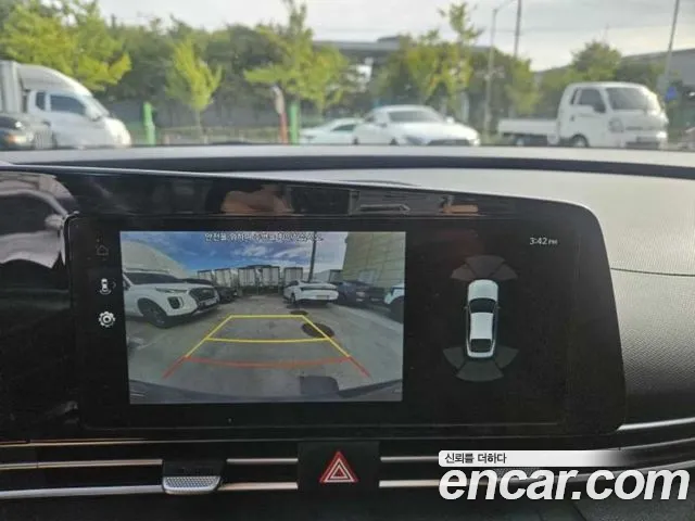 Hyundai Avante CN7 — Фото автомобиля 10