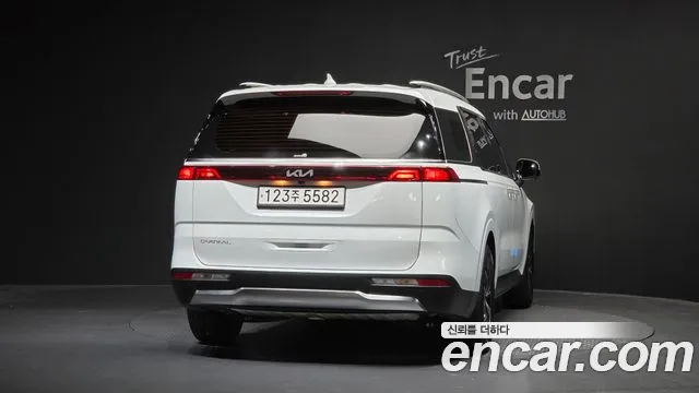 Kia Canival Carnival 4 поколение Бензин 9 мест Signature — Фото автомобиля 4