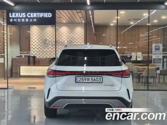 Lexus RX — Фото автомобиля 4