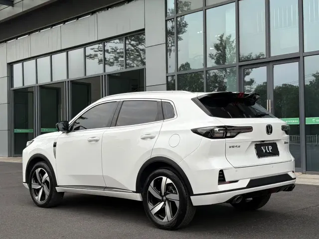 Changan CS55 Plus — Фото автомобиля 15