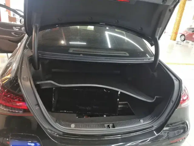Mercedes-Benz E-Class — Фото автомобиля 18