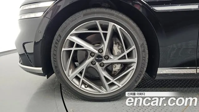 Genesis G90 Бензин 3.5 турбо AWD — Фото автомобиля 5