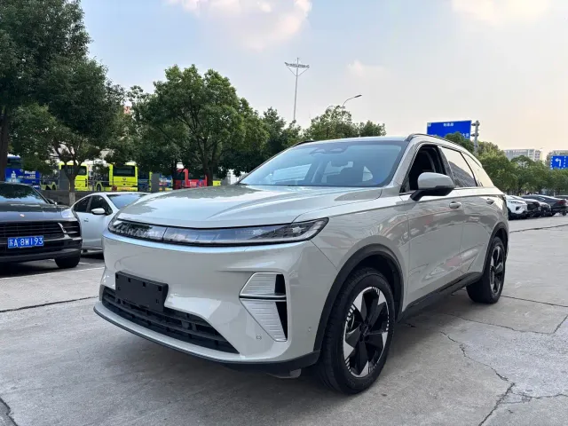 Фотография автомобиля — Haval Xiaolong MAX